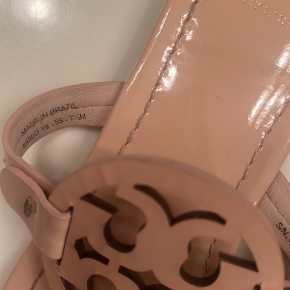 Tory Burch soft patent seashell pink sandals - Picture 6 of 9